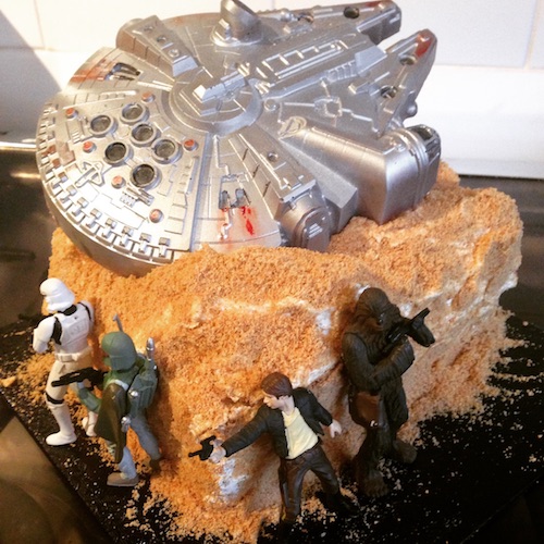 millennium falcon cake pan