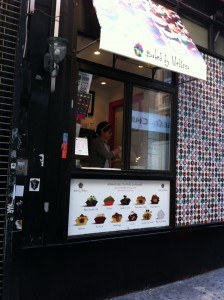 DIY sweet tooth tour NYC cupcake shop