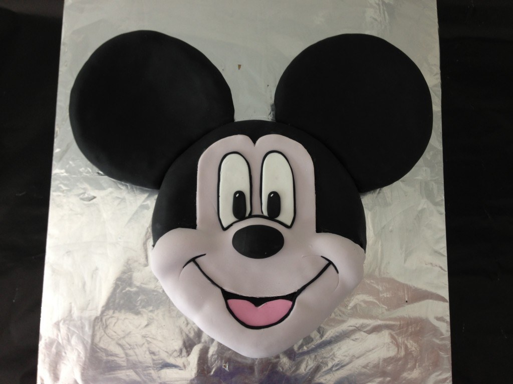 Mickey Mouse Cake How To