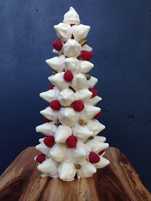 christmas tree cake macaron tower