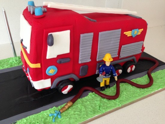 120+ Coolest Firefighter and Fire Truck Cake Ideas