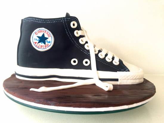 converse shoe cake