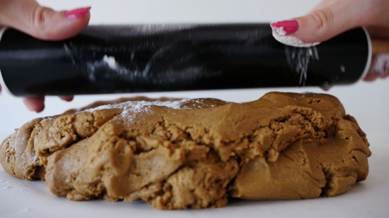 Baking With Gingerbread - Boo and Lu