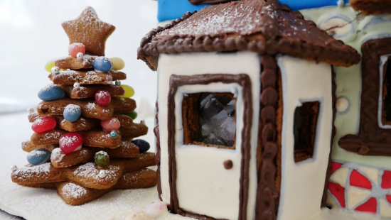 Baking With Gingerbread - Boo and Lu