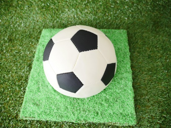 spinning soccer cake with video tutorial