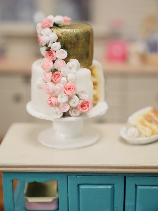 miniature wedding cake fondant