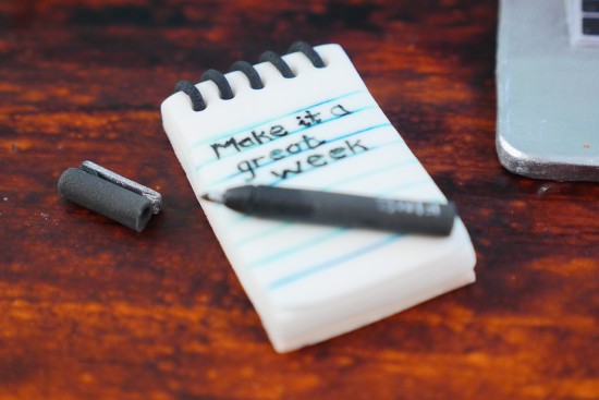 how to make a desk cake