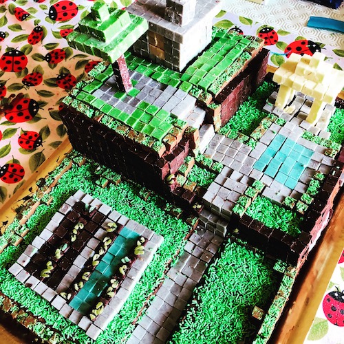 MINECRAFT CAKE!! 🟫🟨🟫🟨 ~ Dominican Vanilla Cake filled with