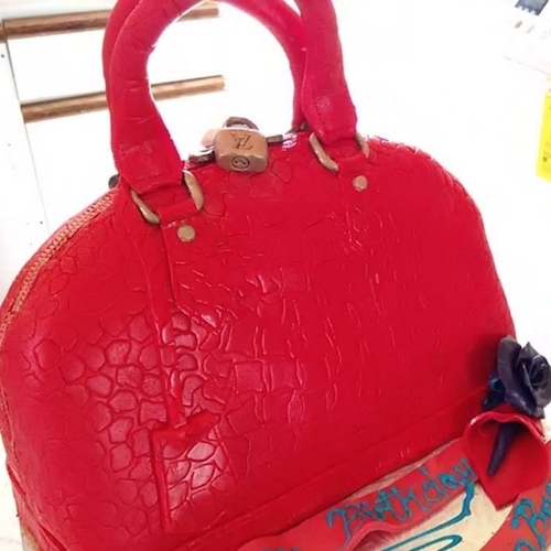 Louis Vuitton Hand Bag Cake – Caketown Treats