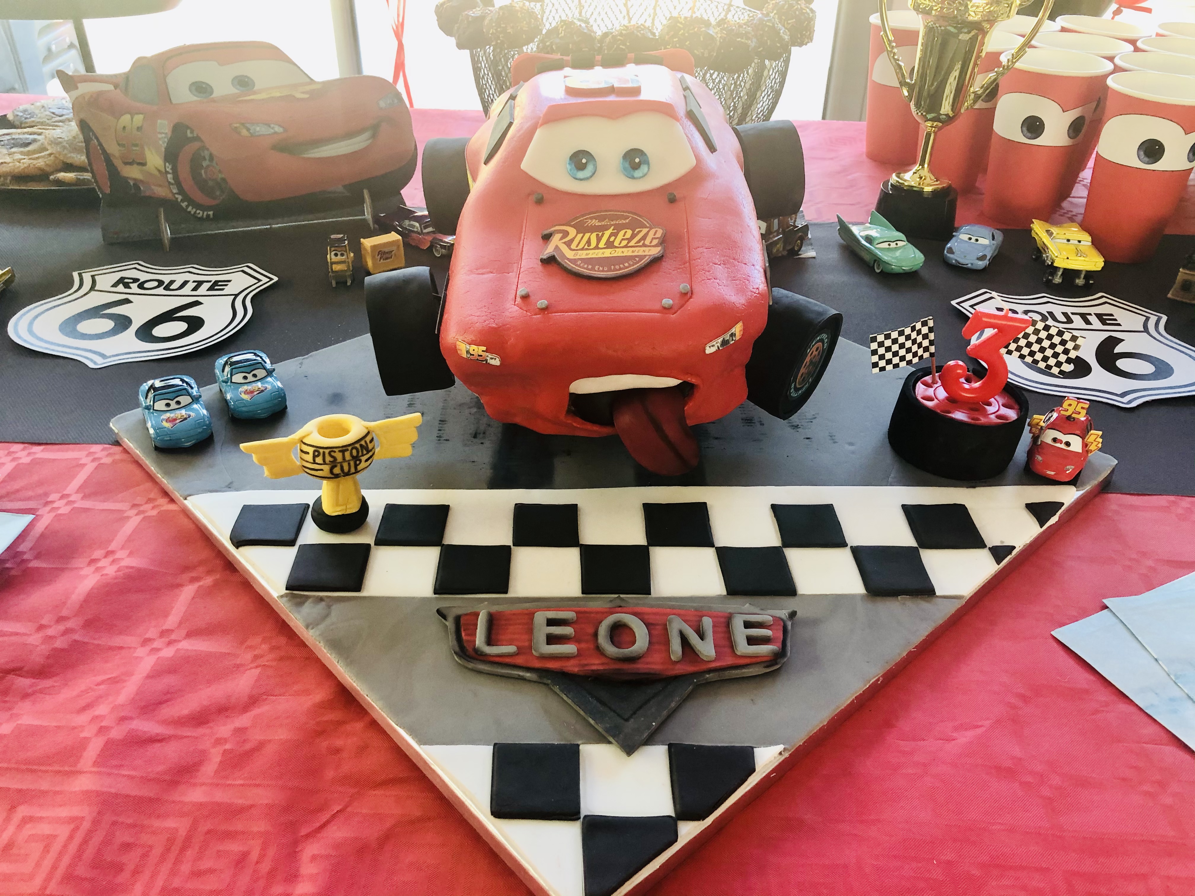 lightning mcqueen cake pan
