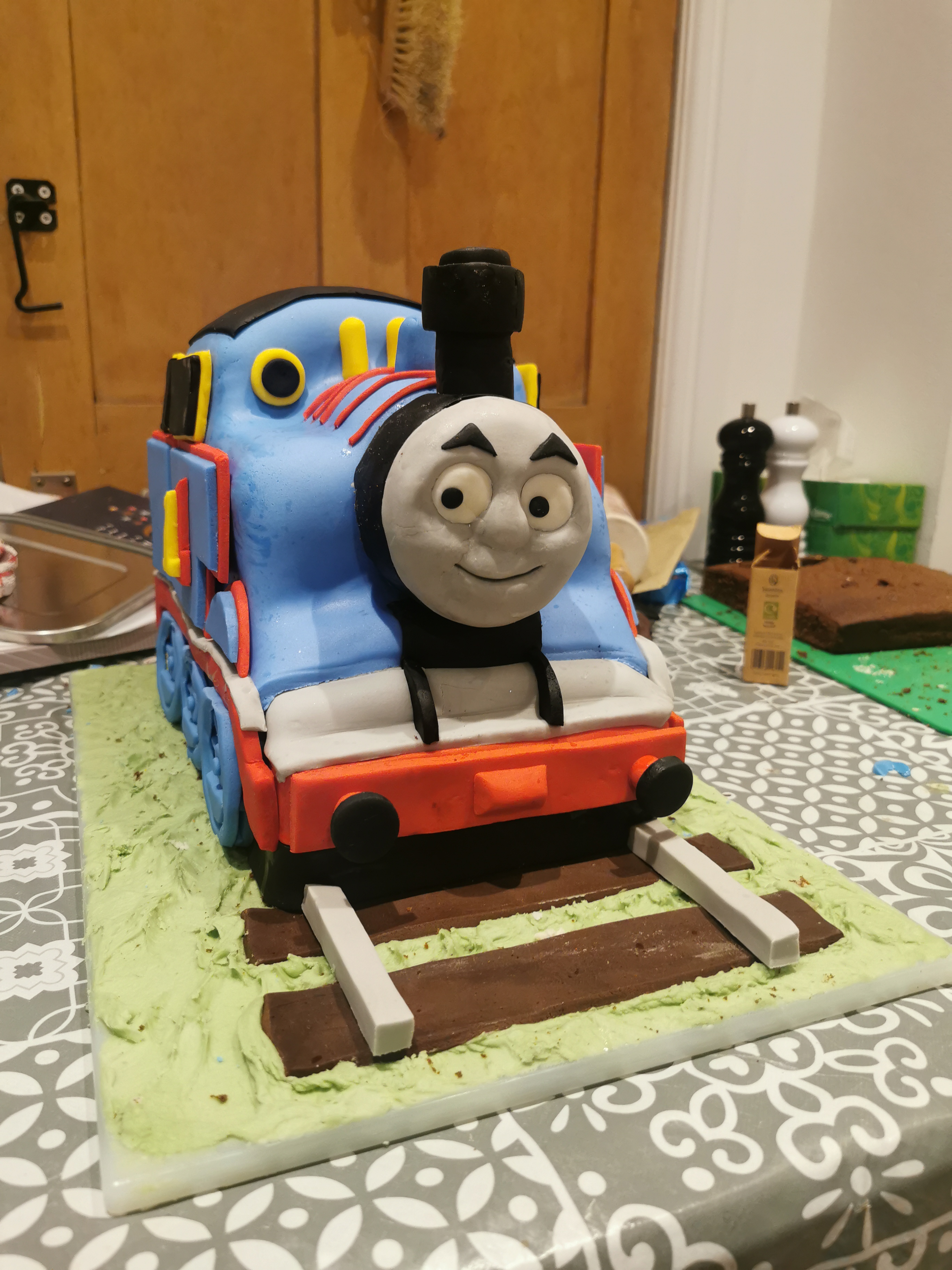 Thomas the Train cake using Wilton cake pan for 3D train