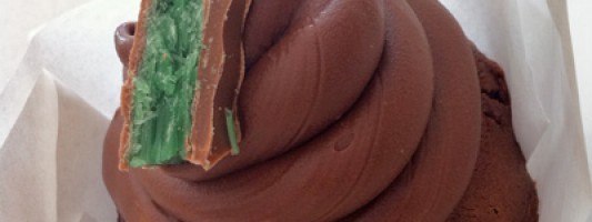 mint chocolate cup cake ganache